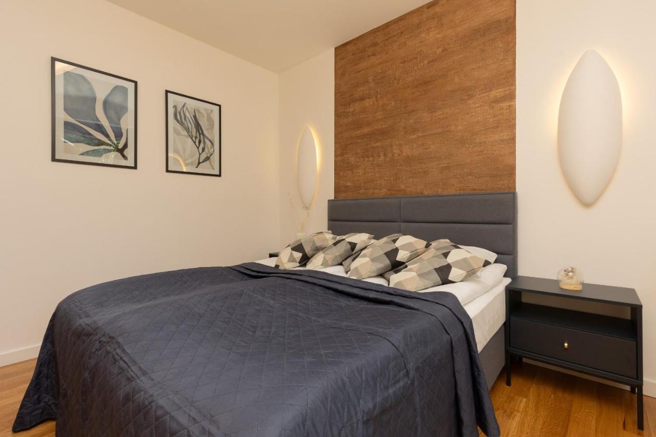 Old Mokotow Spacious Two-Bedroom Apartment By Noclegi Renters Warsaw Exterior photo