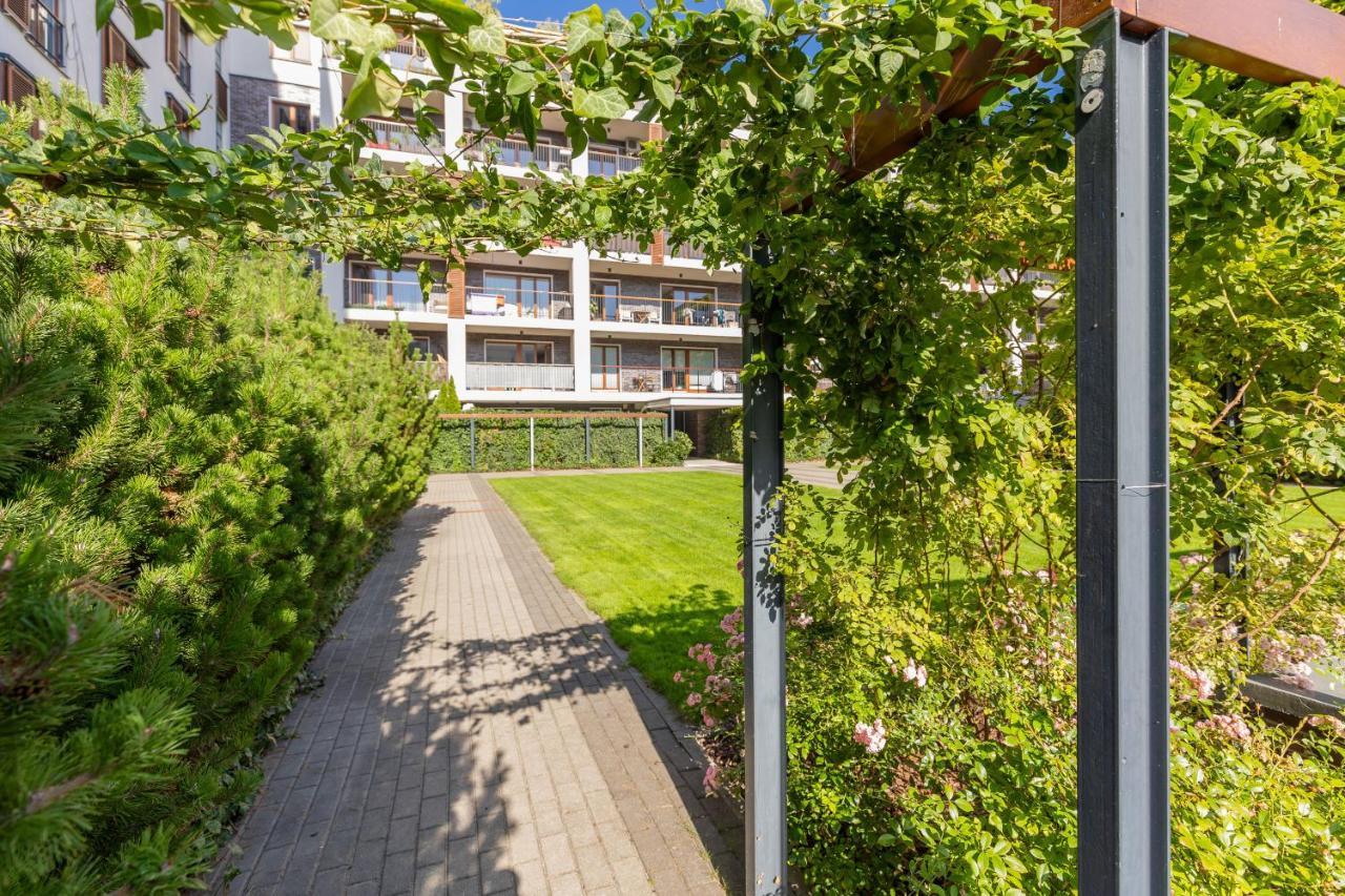 Old Mokotow Spacious Two-Bedroom Apartment By Noclegi Renters Warsaw Exterior photo