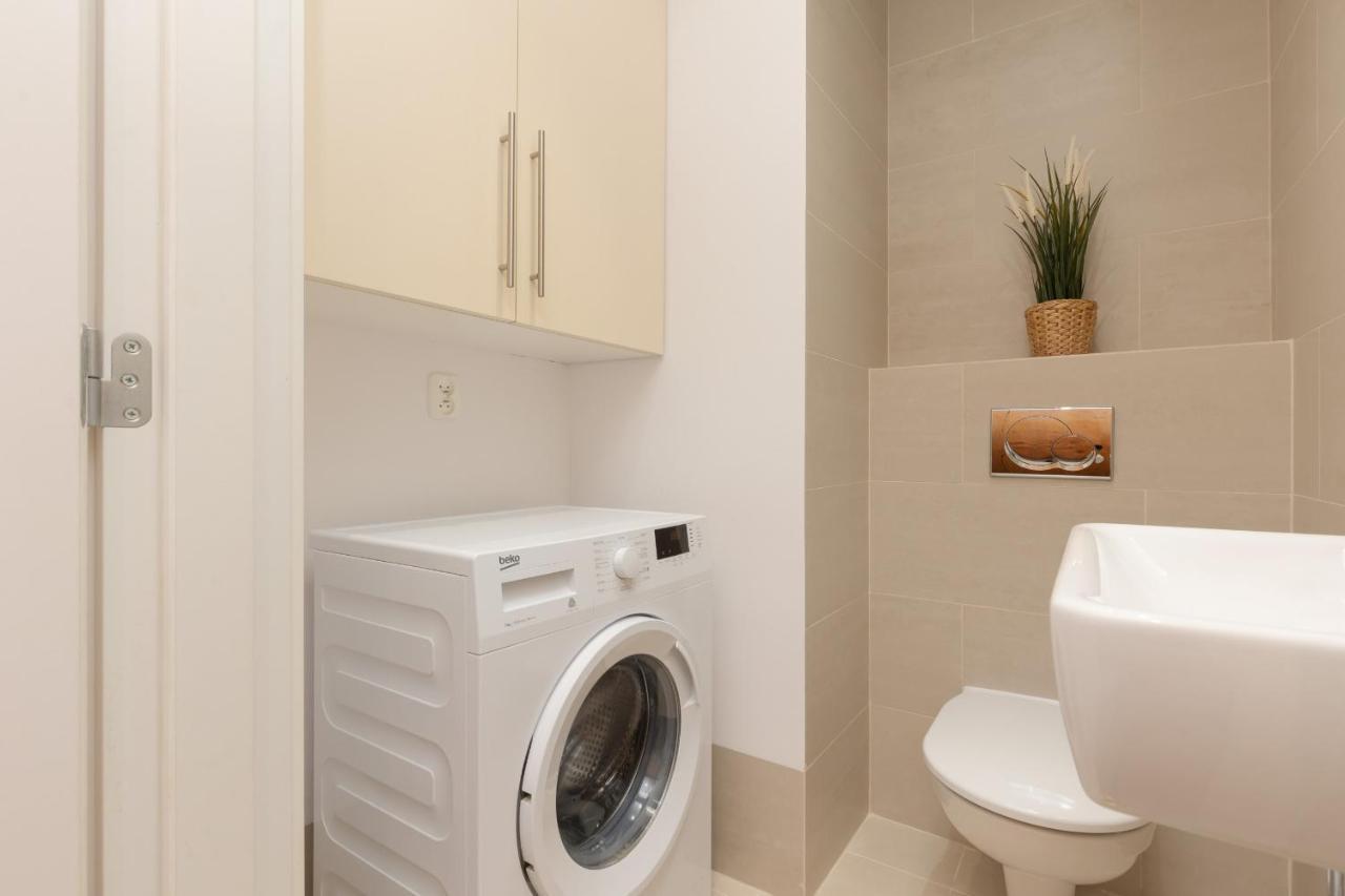 Old Mokotow Spacious Two-Bedroom Apartment By Noclegi Renters Warsaw Exterior photo