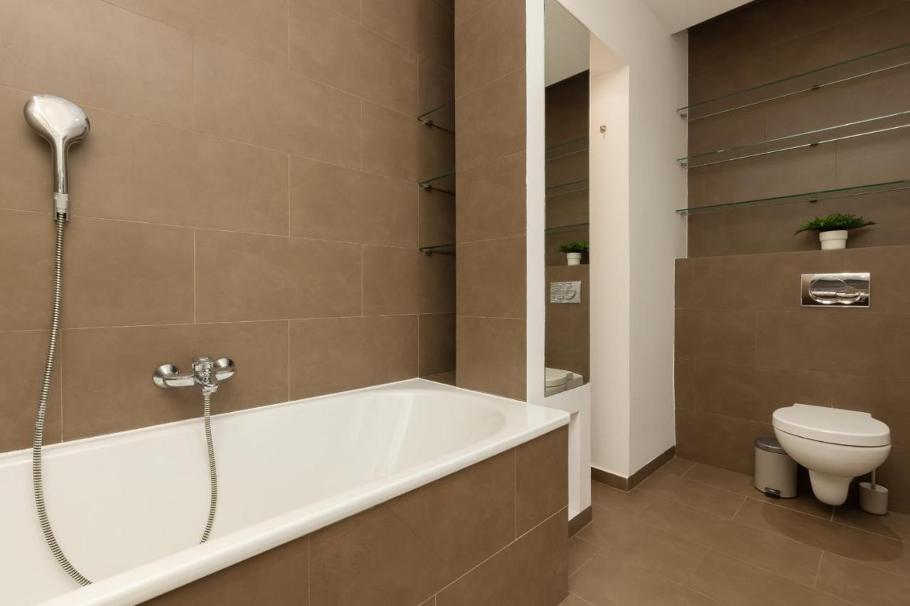 Old Mokotow Spacious Two-Bedroom Apartment By Noclegi Renters Warsaw Exterior photo